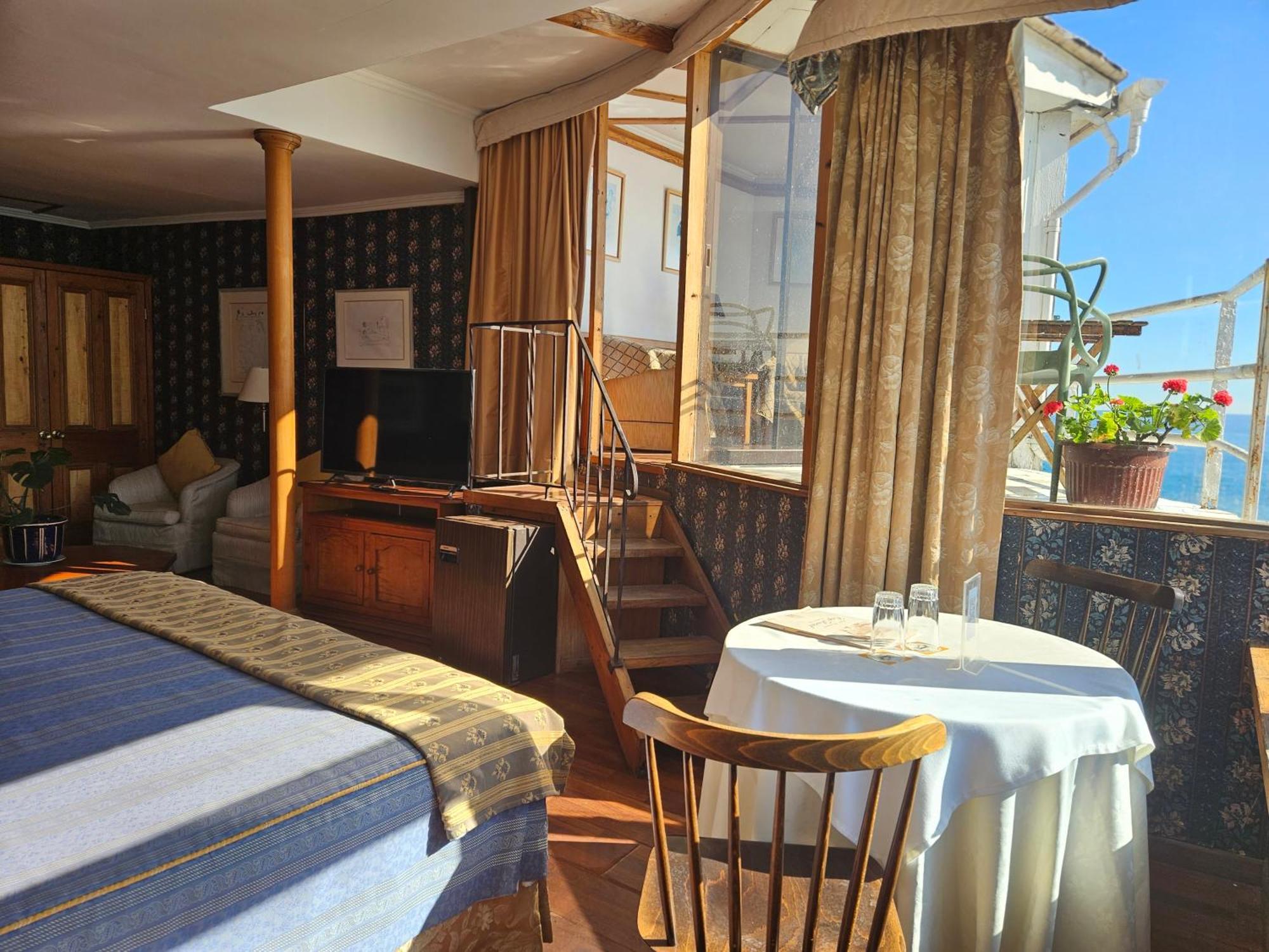 Hotel Restaurant Capducal Він'я-дель-Мар Екстер'єр фото